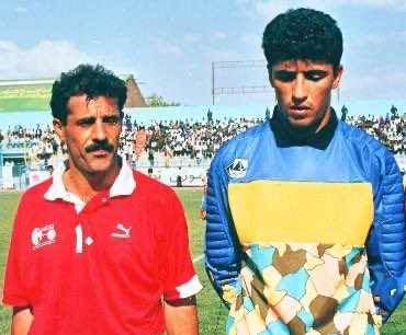 دکتر علیرضا نیک مهر از  هفده سالگی دروازه‌بان تراکتور بود و از خود نمایشهای عالی به جا گذاشت تا به اردوی تیم ملی دعوت شد و در کنار عابدزاده  برای پیراهن تیم ملی رقابت کند وی بر اثر سانحه رانندگی در ۲۷ شهریور ماه سال ۱۳۸۲ درگذشت او صاحب مدرک دکترای پزشکی عمومی از دانشگاه تبریز بود