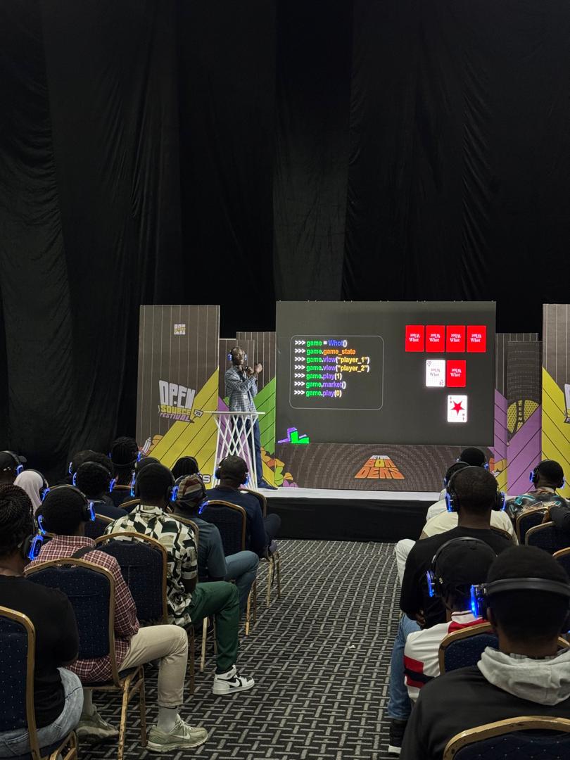 Eteims1's tweet photo. Had an amazing time at #OSCAFest25 by @osca_hq
Day 1 highlight → the mentorship session 🙌🏿
Day 2 highlight → giving my talk and sharing Whot Happened 🎤
Big congrats to the organizers, volunteers, and speakers. Already looking forward to the next #OSCAFest https://t.co/QypP5vbcwI