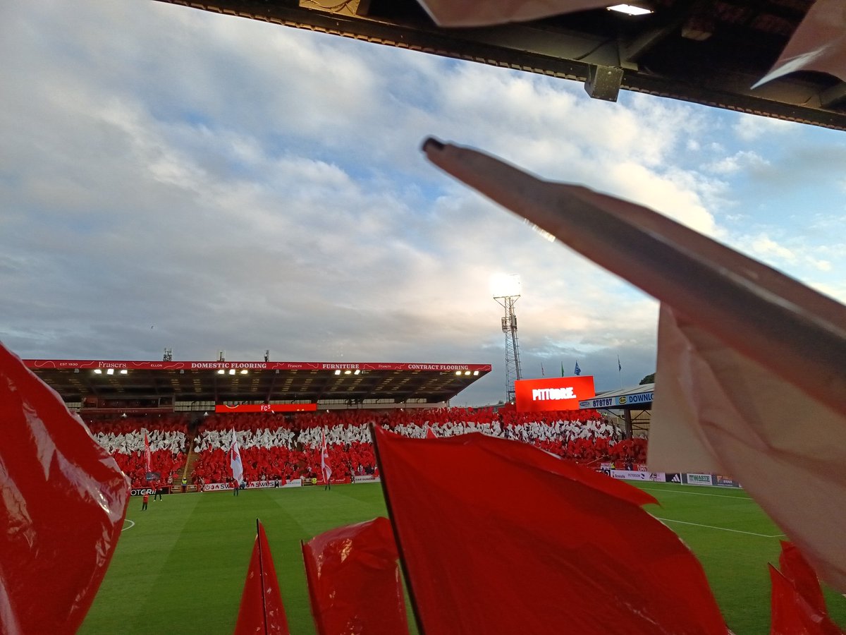 ColGDons's tweet image. An enjoyable European match at Pittodrie last night. The Dons still in the tie going over to Romania.

Sokler and Polvara have to be starting over there after displays as subs.