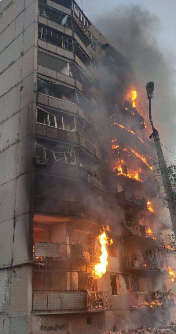 Russia has bombed Kostyantynivka. It's just a regular high-rise building. The building is burning.