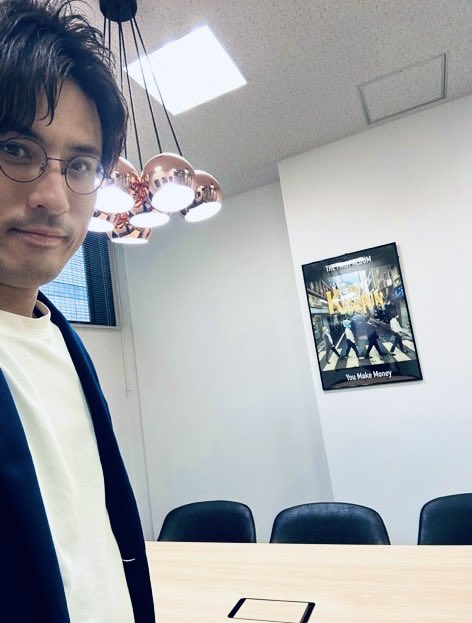 ペンギン社長のオフィスも抜群に素敵ですが、貴瞬さんに行ったら、会議室ひとつ取ってもおしゃれすぎて世界観が突き抜けてました。

アビーロードのオマージュは痺れました

やっぱりこういうクリエイティブな世界観を本気で作れるのが凄いなー、パンダの絵本、羨ましい🐼