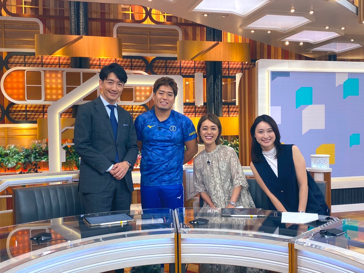 TBS news23
スタジオ生出演しました📺

甲子園では
県岐阜商業の横山温大選手の活躍が注目されました。
惜しくもベスト4で敗れましたが、左手のハンデを感じさせないくらい、1人の選手としての能力が際立ってました。
私の高校時代と同じような境遇であり、スタジオで解説をしました⚾️