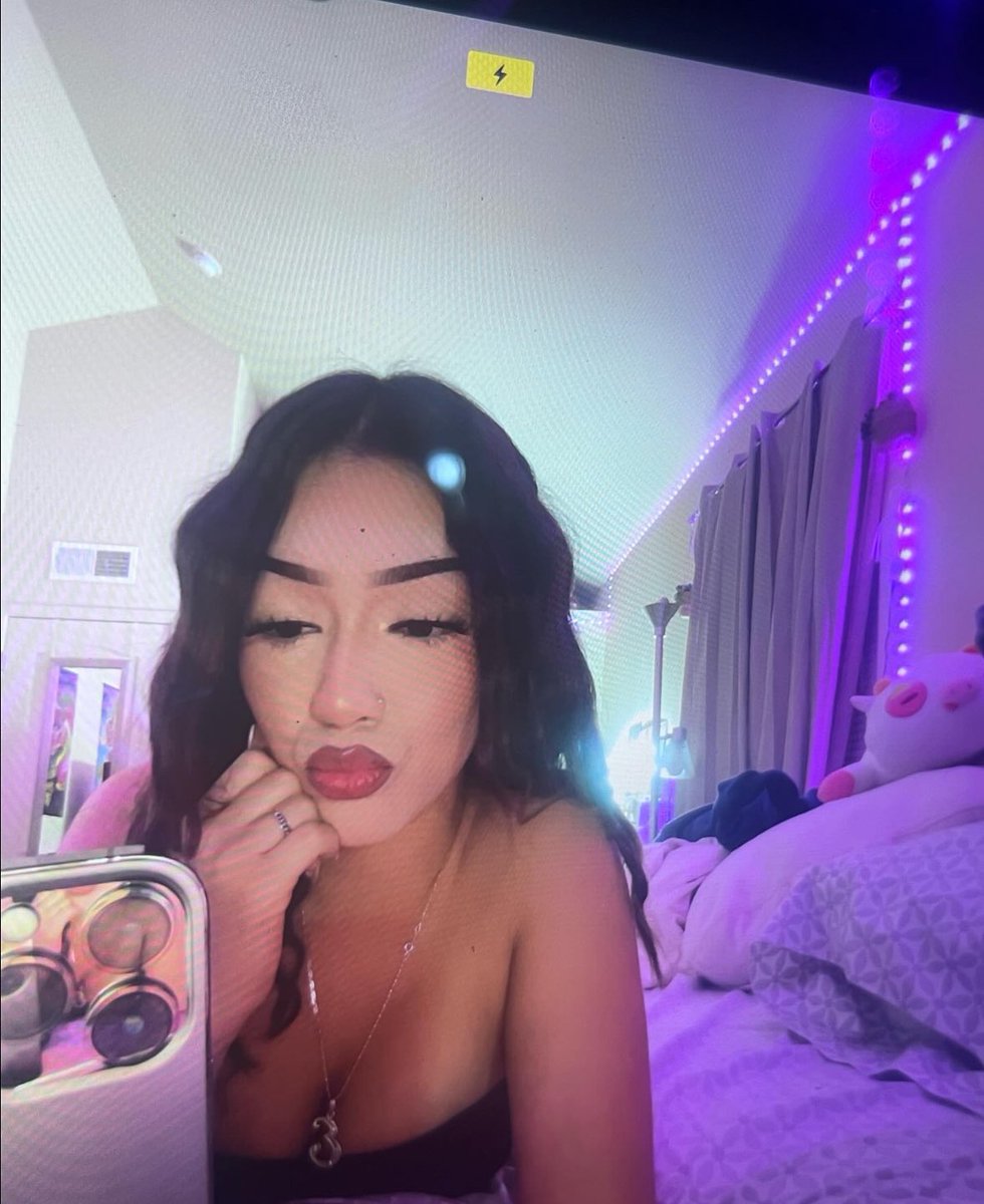 H3ppy2's tweet photo. bored and horny lol hmu #nsfw #nsfwtwt https://t.co/ikteWzZwY9