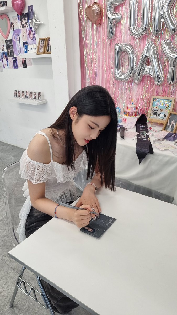 cheshire2rabbit's tweet image. Sooooo beautiful
our bunny Fuko
all thanks to @FUKO_Aurora 
#생일케이크를_후후_불어보자코 
#UntilYouShine 
#ふこちゃんは光り輝く