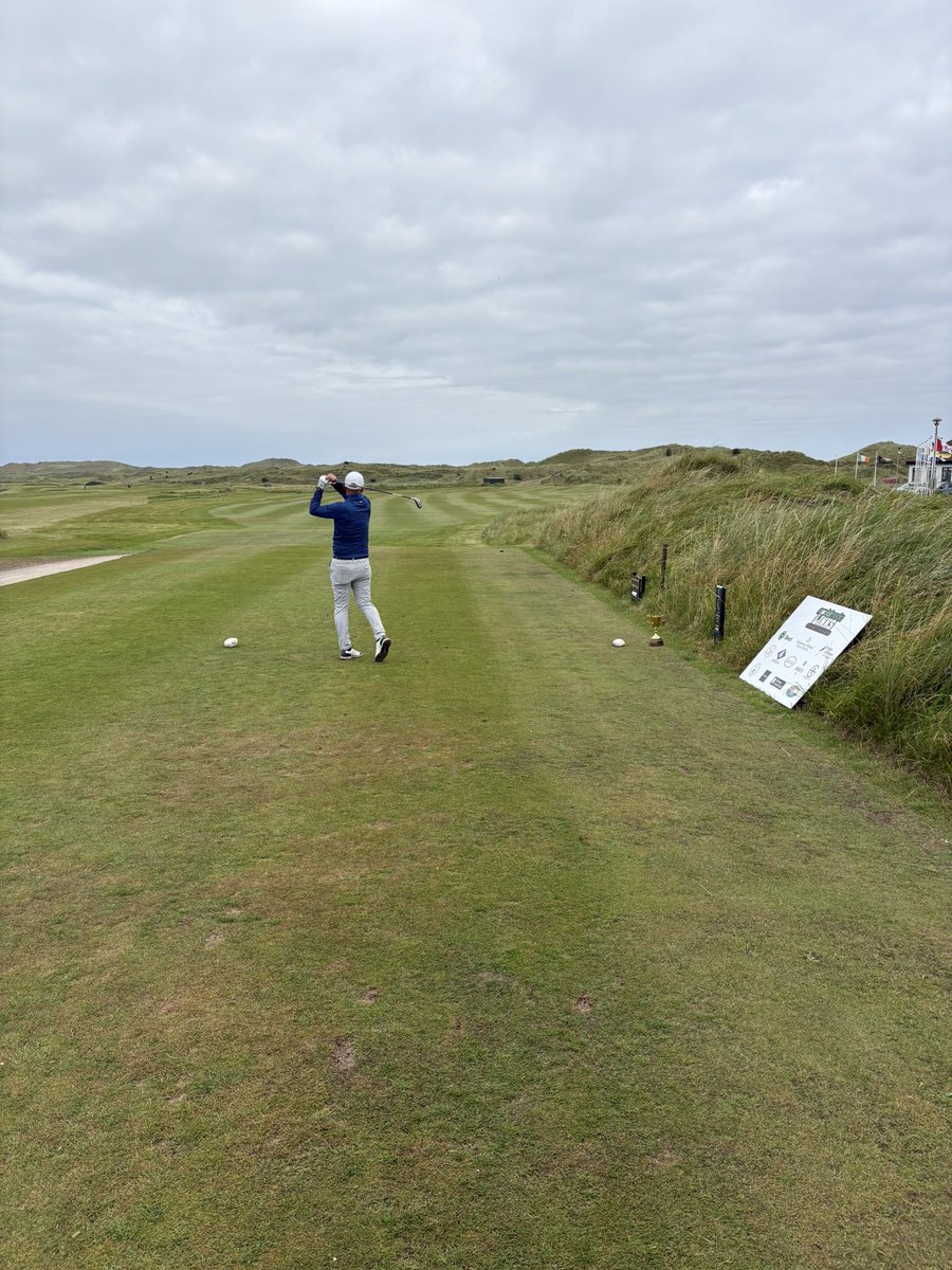 Social Media Links tweet media