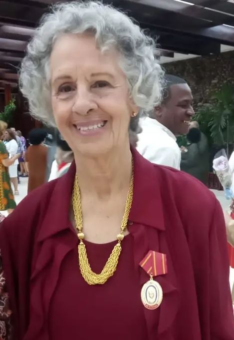 GladysArtemisa's tweet photo. A propuesta de la FMC  una de nuestras prestigiosas profesionales de la educación recibió la distinción Ana Betancourt, Gloria Márquez Fernández, constituye paradigma de revolucionaria y entrega a la Revolución Cubana 🇨🇺
#MujeresEnRevolución 
#ArtemisaJuntosSomosMás 
@TeresaBoue https://t.co/TshIKH4c0M