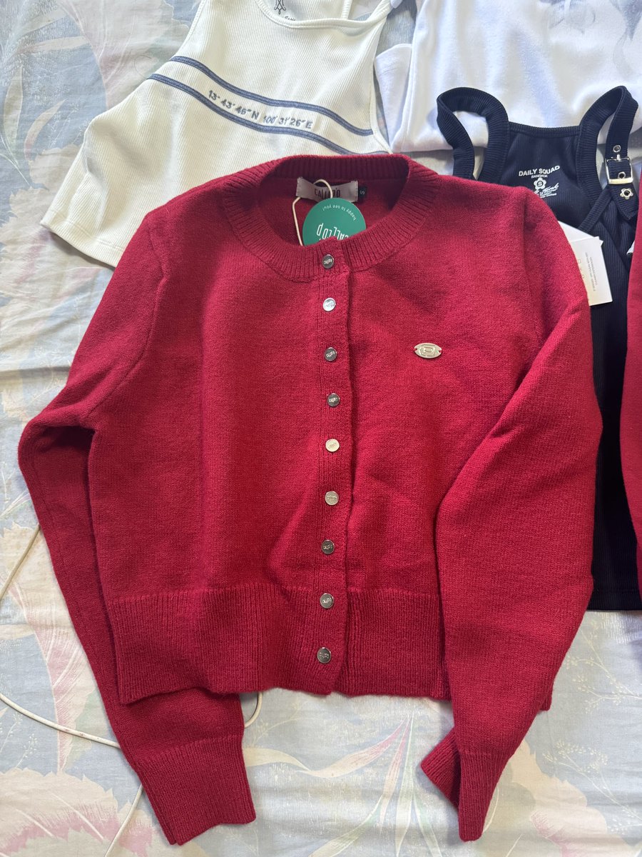 plssavemycloset's tweet photo. ส่งต่อ called p cardigan new in pack
🏷️ 689.-
#calledp #ส่งต่อcalledp #ส่งต่อcardigan #โล๊ะตู้ #เสื้อผ้ามือสอง #ส่งต่อเสื้อผ้า #เสื้อผ้ามือ2 #ไว้รีวิวห้ามขายของโว้ยย #เสื้อผ้ามือสองราคาถูก #เสื้อผ้ามือสองสภาพดี #ส่งต่อเสื้อผ้ามือสองสภาพดี #called_p https://t.co/8RvL0mbnnL