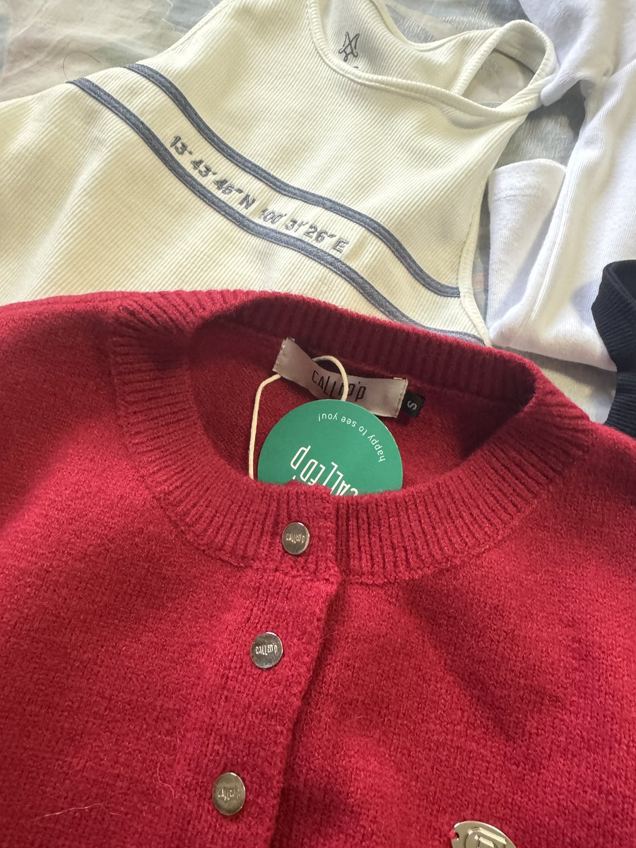 plssavemycloset's tweet photo. ส่งต่อ called p cardigan new in pack
🏷️ 689.-
#calledp #ส่งต่อcalledp #ส่งต่อcardigan #โล๊ะตู้ #เสื้อผ้ามือสอง #ส่งต่อเสื้อผ้า #เสื้อผ้ามือ2 #ไว้รีวิวห้ามขายของโว้ยย #เสื้อผ้ามือสองราคาถูก #เสื้อผ้ามือสองสภาพดี #ส่งต่อเสื้อผ้ามือสองสภาพดี #called_p https://t.co/8RvL0mbnnL