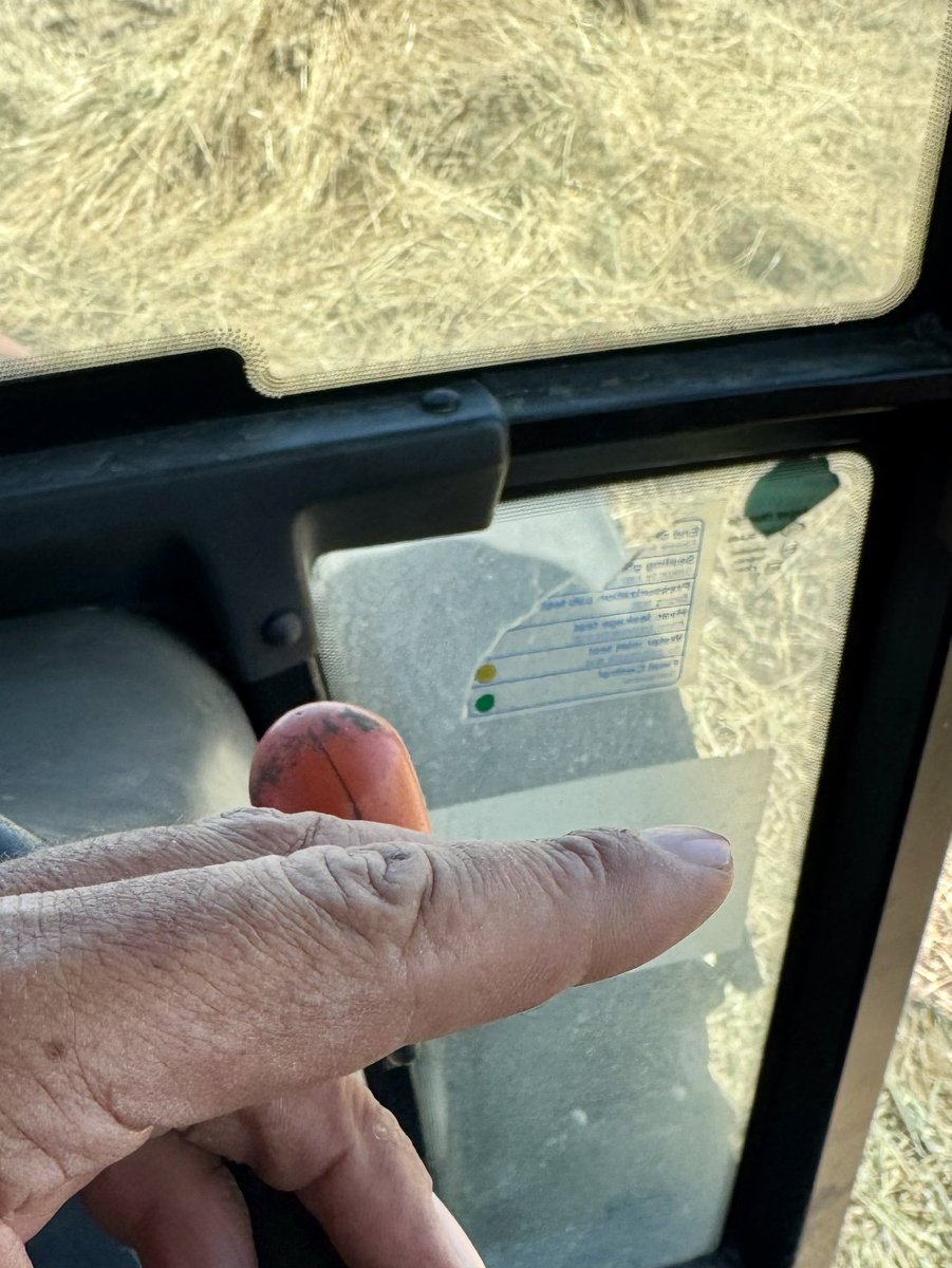 “Sağlığa zararlıdır.” Şeysini bıraktım.