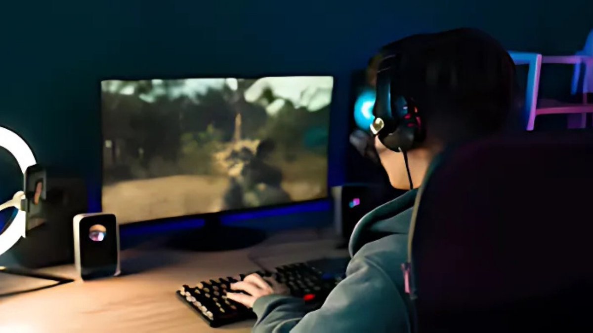 _DialogueIndia's tweet image. 📰 #MediaFeature | #OnlineGamingBill | #laundering | #terrorfunding

The draft of the 𝗣𝗿𝗼𝗺𝗼𝘁𝗶𝗼𝗻 𝗮𝗻𝗱 𝗥𝗲𝗴𝘂𝗹𝗮𝘁𝗶𝗼𝗻 𝗼𝗳 𝗢𝗻𝗹𝗶𝗻𝗲 𝗚𝗮𝗺𝗶𝗻𝗴 𝗕𝗶𝗹𝗹, 𝟮𝟬𝟮𝟱 warns that unregulated 𝗼𝗻𝗹𝗶𝗻𝗲 𝗺𝗼𝗻𝗲𝘆 𝗴𝗮𝗺𝗶𝗻𝗴 𝗽𝗹𝗮𝘁𝗳𝗼𝗿𝗺𝘀 pose grave