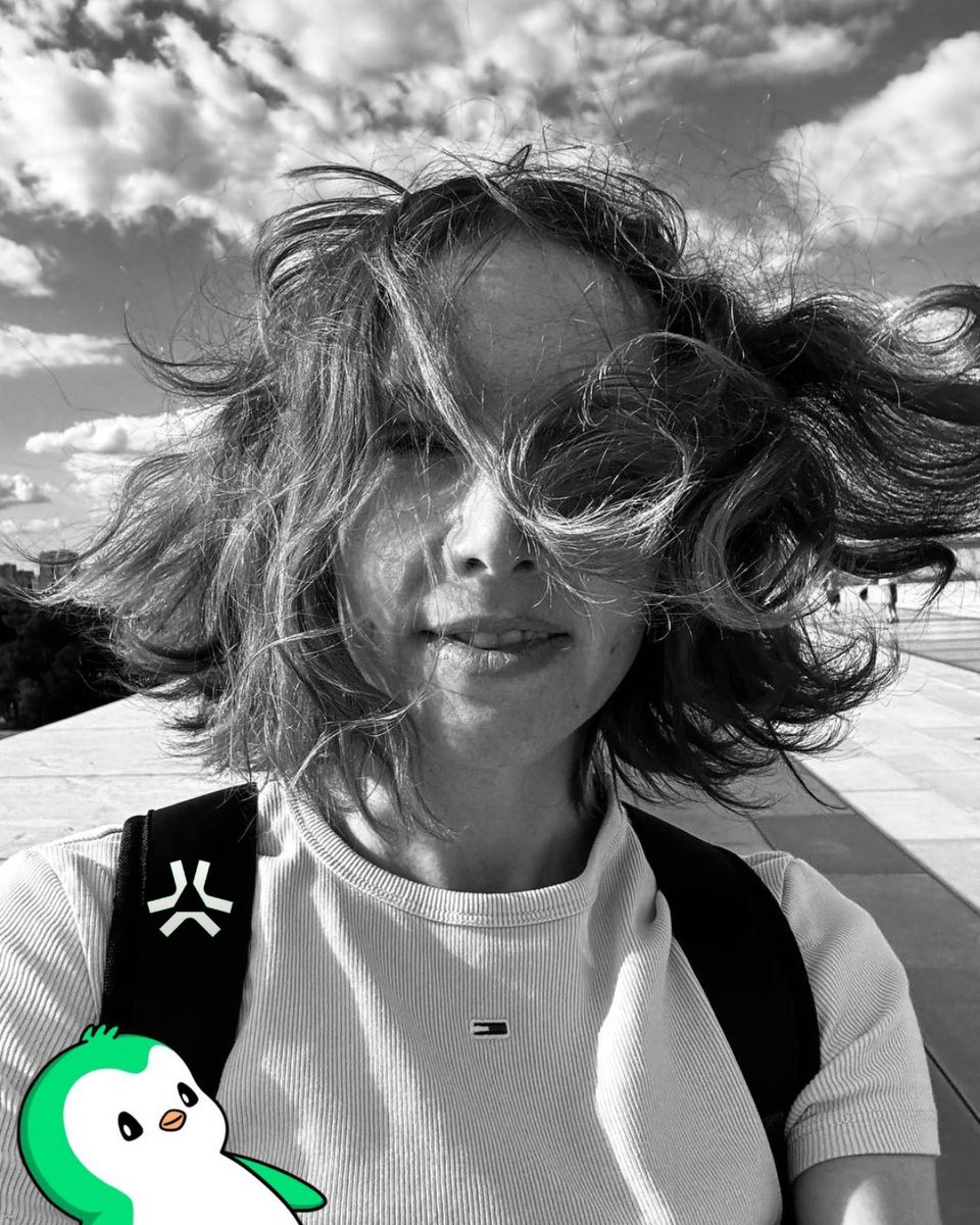 Gm ☀️ and Happy Friday!
<a href="/AbstractChain/">Abstract</a> coded 💚

Do I look like I’m debugging right now, <a href="/jarrodWattsDev/">Jarrod Watts</a>?