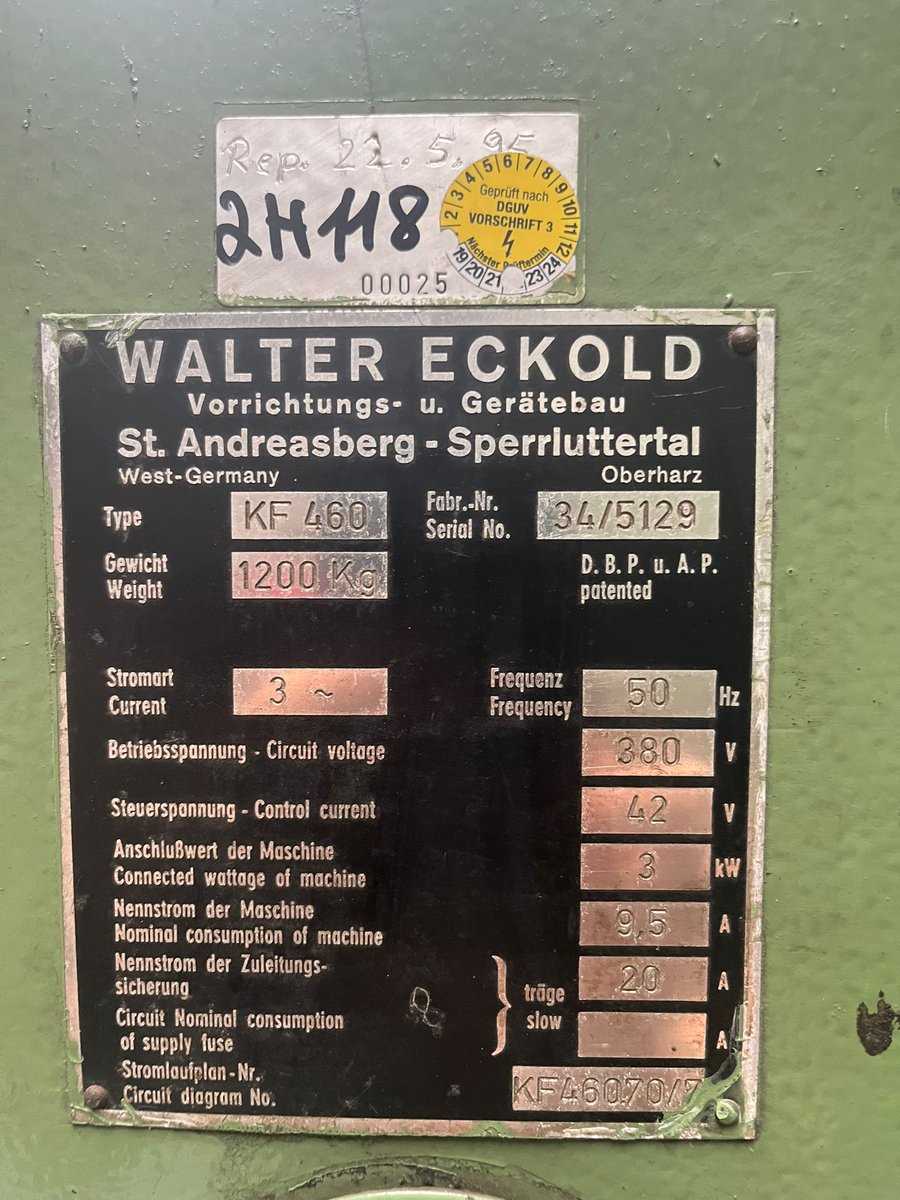 mach4metal's tweet image. ECKOLD kraftformer KF 460 
umber of strokes300 / 600 Min.
Maximum sheet thickness4.0 mm
Horizontal troath460 mm
Vertical troath475 mm
Max. thickness Stainles2.0 mm
Max. thickness Aluminium3.0 mm
Motorised ram adjustment0 - 60
Power3.0 kW  #eckold