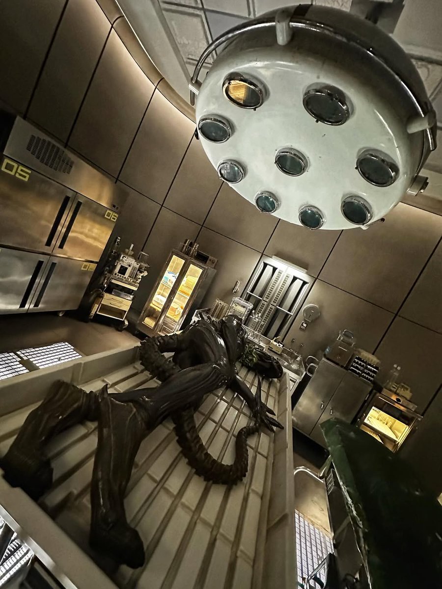 The Alien: Earth behind-the-scenes stills continue to roll in with some more interesting images from series grip Manuel Duran.  #Alien #Aliens #AlienEarth #ManuelDuran #NoahHawley #Xenomorph #Nostromo #AlexLawther #RichaMoorjani