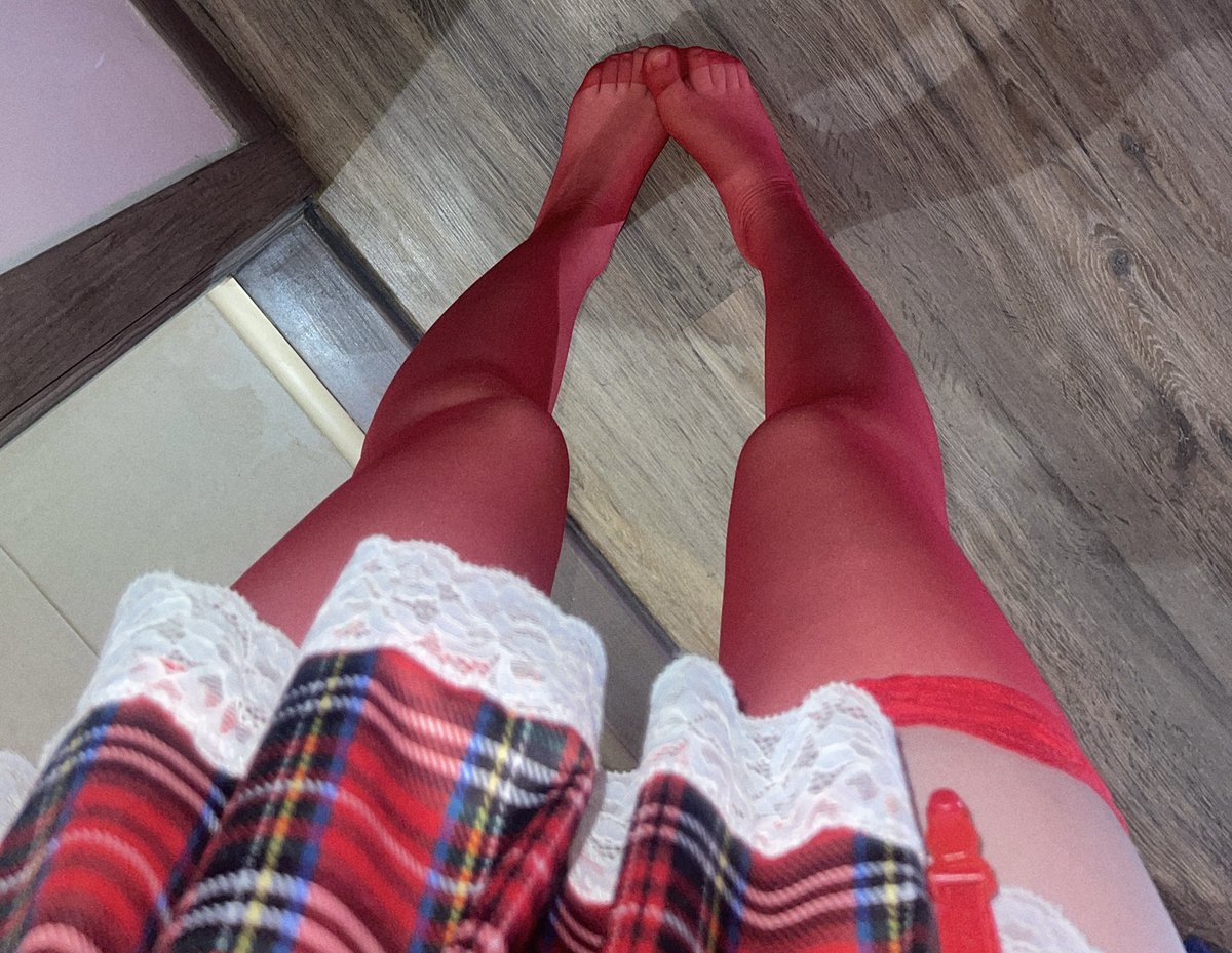 Constance Owens tweet media