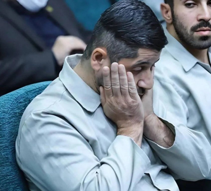 غریب                                                   مظلوم