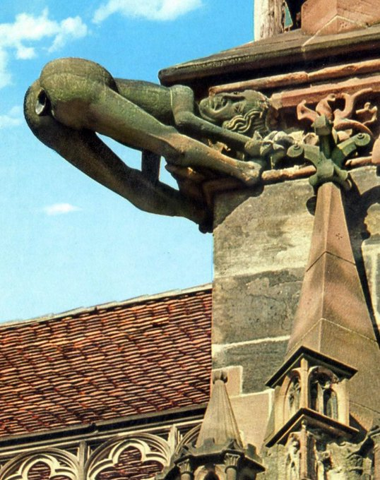 <a href="/TheOnlyEsta/">Esta</a> To “honour” the First Lady, her hometown of Sevnica in Slovenia has erected a statue on top of the Capitol building.