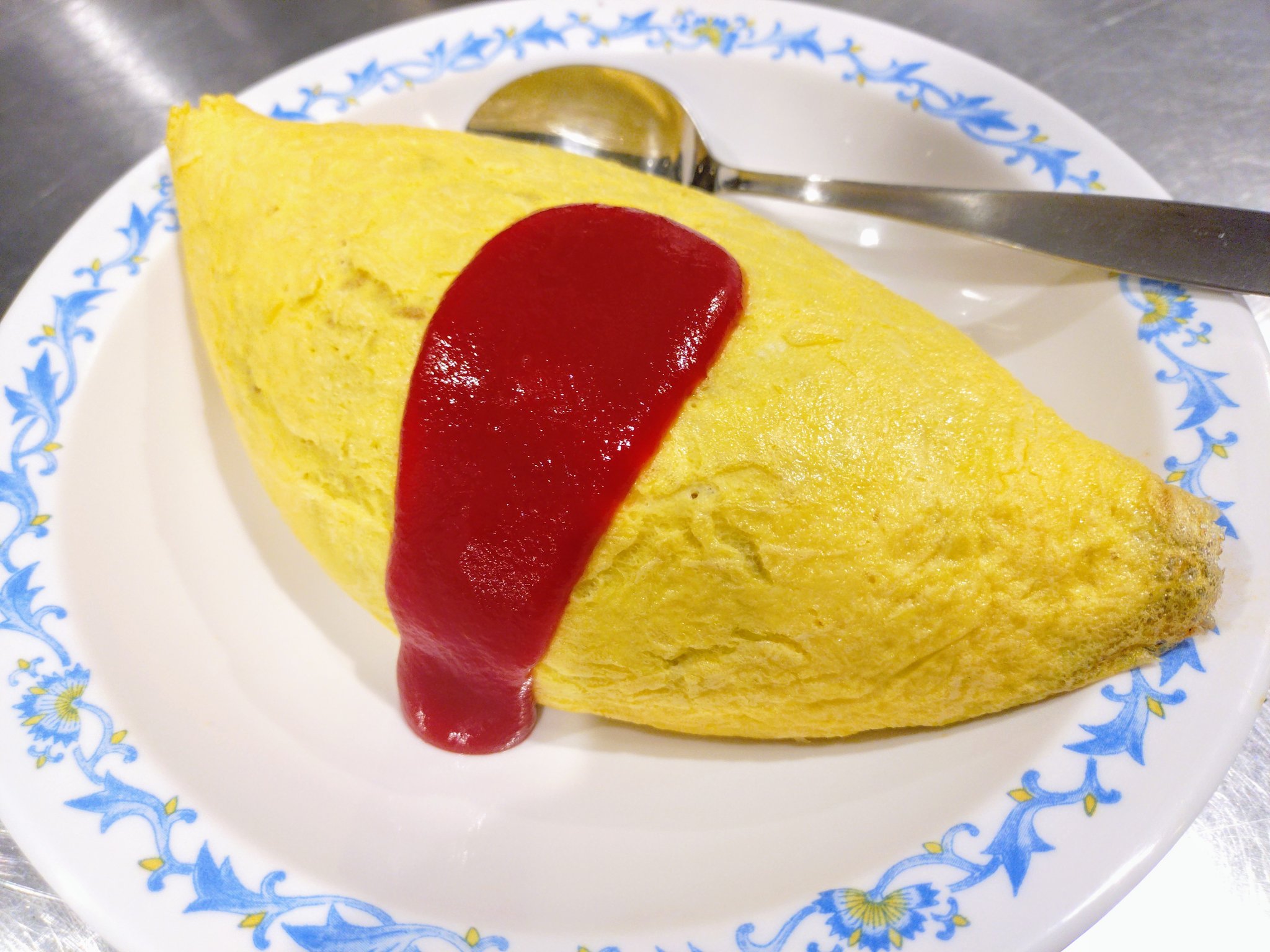 オムライスん 200軒のオムライスを食べたIKElogの正直オムレポ#18】キッチン