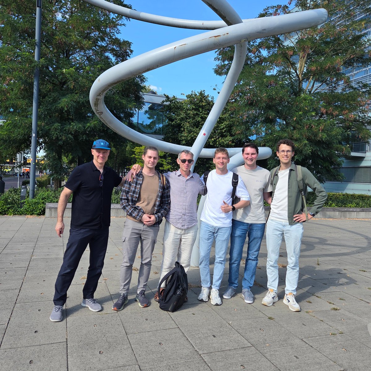 Lazy Dynamics (@lazydynamics) on Twitter photo Amazing day in Eindhoven with our research advisor Kevin Murphy! 🧠⚡ Together with <a href="/ReactiveBayes/">ReactiveBayes</a>, we explored agentic systems & RxInfer - pure research magic! Kevin's insights are already reshaping our future. Thanks for the wisdom & laughs! 🙏
#BayesianGang #RxInfer Amazing day in Eindhoven with our research advisor Kevin Murphy! 🧠⚡ Together with <a href="/ReactiveBayes/">ReactiveBayes</a>, we explored agentic systems & RxInfer - pure research magic! Kevin's insights are already reshaping our future. Thanks for the wisdom & laughs! 🙏
#BayesianGang #RxInfer