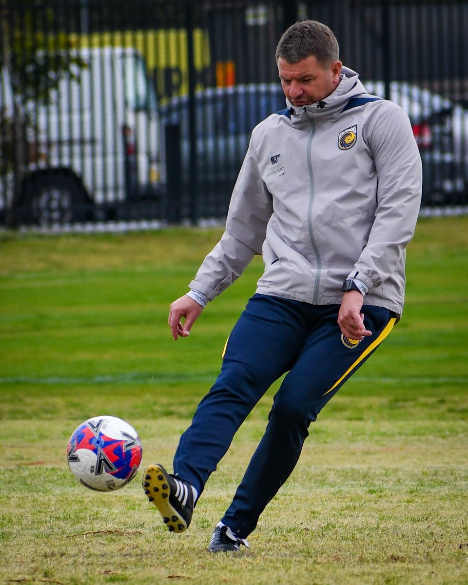 CameronStone_10's tweet photo. 📸 It’s been another wet week on the training pitch, but the squad has continued to build momentum ahead of the season as they prepare to face @brisbaneroar in a preseason friendly this Sunday.
#CCMFC @CCMariners https://t.co/9SecdtLfT9