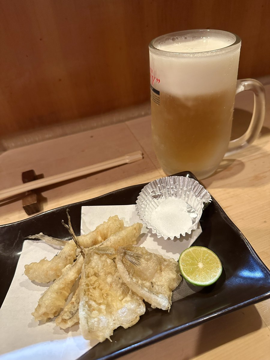 本日もう出来上がってます🍺
鰻寄せ・つぶ貝煮・カニ味噌豆腐（食べかけ）・メゴチ&amp;キスの天ぷら✨どれもめちゃくちゃ美味しかった✨