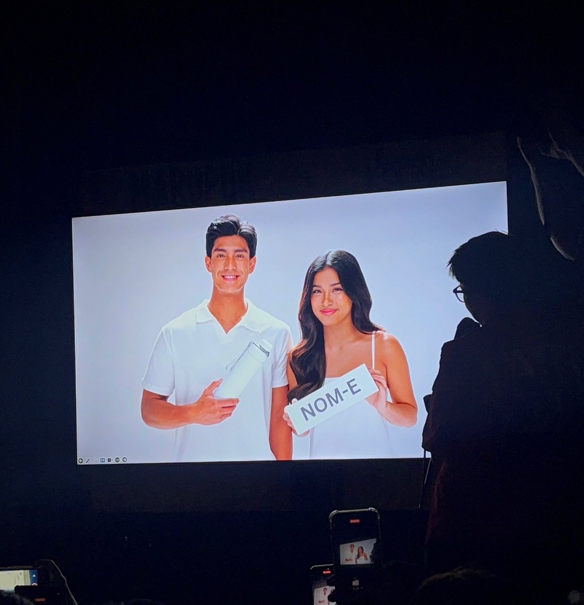 thrilled to see the full music video! aaaa

SHUVEE MARUPOK MV
SHUVEE MARUPOK MV
