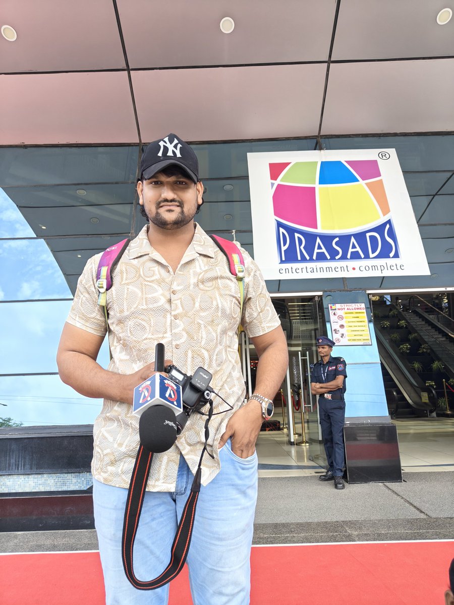 VCMEDIA789's tweet photo. @anupamahere 
Hi Anu Garu First Of Congratulations  For Your Grand Release of PARADHA But At Theatres There is No Crowd at All .As we Went To Take Public Bytes on PARADHA movie .we Have Waited So long But No One Came And Given Review . So Subscribe VCMEDIA video Needed from you https://t.co/BDT3a7lffE