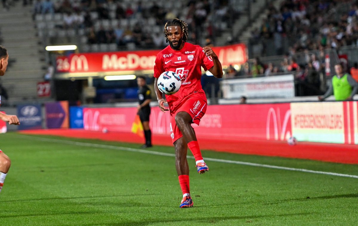 🚨 ELYDJAH MENDY VA REJOINDRE NANCY EN LIGUE 2 ⌛️

Le défenseur dijonnais de 25 ans aurait déjà annoncé son départ à ses coéquipiers 🔚

(<a href="/MohamedTERParis/">Mohamed TOUBACHE-TER</a>)