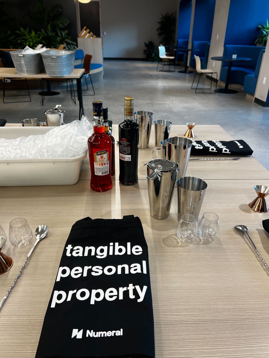 Last night, we teamed up with <a href="/intercom/">Intercom</a> and <a href="/tryfondo/">Fondo</a> for a Founder Cocktail Class in San Francisco.🍸

Two classic cocktails and plenty of good conversation later... we were reminded that sales tax may be complicated, but cocktails don’t have to be.

Shout out to <a href="/JoanneShang/">Joanne Shang</a>,