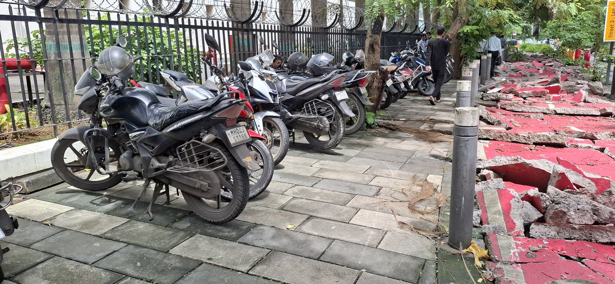 jvidyasagar's tweet image. We are civilised people in the world. Parking 2w on the foot path and giving very less and asing pedestrians to walk on road. #BKC @MTPHereToHelp Opp to Social BKC.