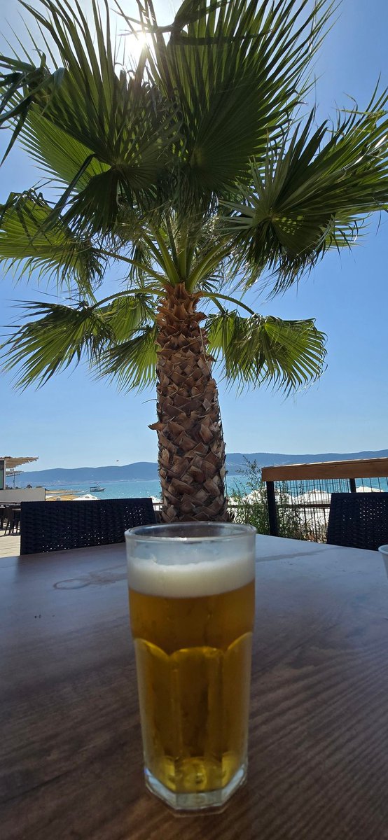 Pivo je o polovicu vacsie. Fotak natiahol