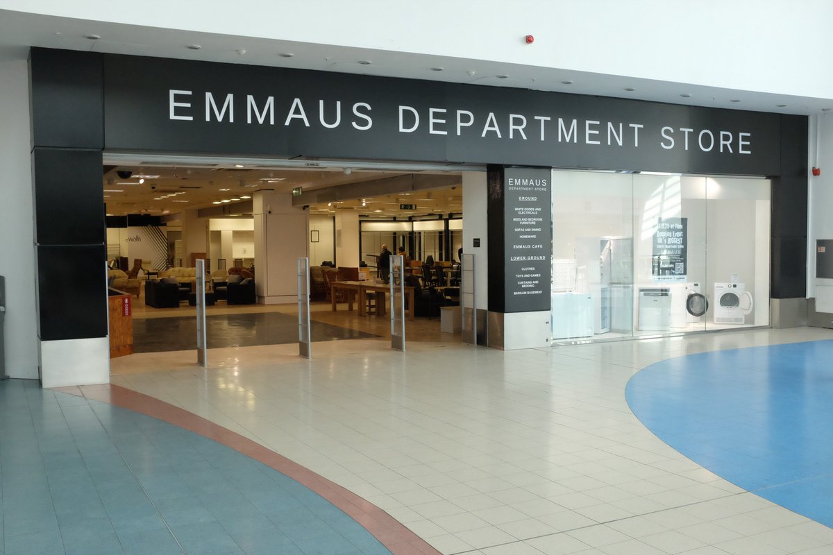 ☀️Bank Holiday Opening Hours☀️

Get your shopping done this weekend to support your local Emmaus homelessness charity!

We're open:
Saturday 9-5pm
Sunday 11-5pm
Closed Bank Holiday Monday

Have a wonderful time from us all at Emmaus in #Lancashire.

#bankholidayweekend #Preston