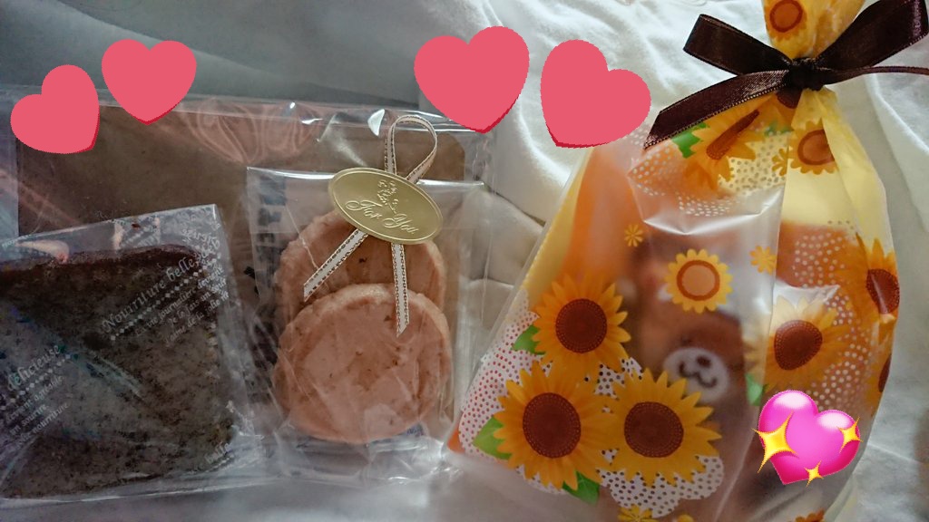 こんなにたくさんこんなに可愛いお菓子をいただいてしまいました…！✨

可愛いし美味しいし、とっておきたい気持ちと食べたい気持ちがせめぎあってます笑💓