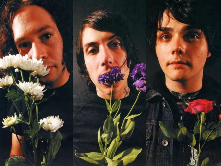 hourly mcr (@h0urlymcr) on Twitter photo 