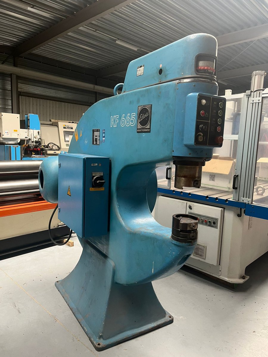 mach4metal's tweet image. Eckold Kraftformer KF 665  
Number of strokes150 / 300 / 600Min.
Maximum sheet thickness 6.0mm
Horizontal troath 675mm
Vertical troath 450mm
Max. thickness Stainles 4.0mm
Max. thickness Aluminium 8.0mm
Motorised ram adjustment 0 - 80
Power 4.1kW
#kraftformer #eckold #KF665