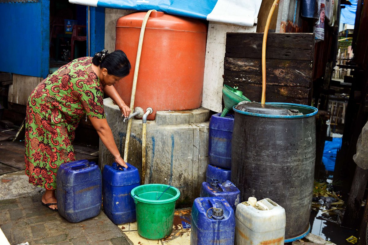 World Bank Water (@worldbankwater) on Twitter photo Over 2.2 billion people lack access to safe drinking water 🚰.
How can countries accelerate policy transformations to revitalize water investments?
Read <a href="/WorldBankWater/">World Bank Water</a> newest report, Funding a Water-Secure Future, for more: wrld.bg/4sXH50WvJ2e Over 2.2 billion people lack access to safe drinking water 🚰.
How can countries accelerate policy transformations to revitalize water investments?
Read <a href="/WorldBankWater/">World Bank Water</a> newest report, Funding a Water-Secure Future, for more: wrld.bg/4sXH50WvJ2e