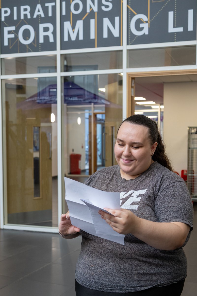 Get Further tweet media