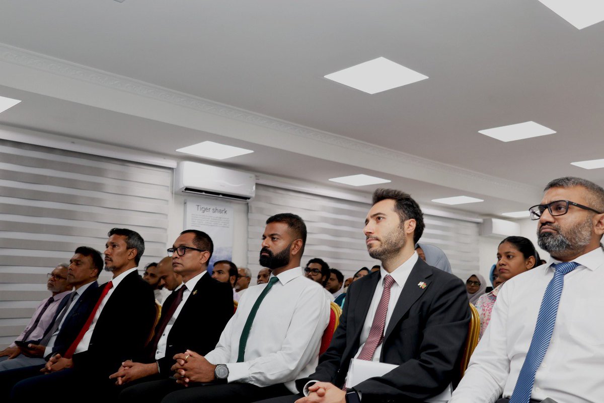 DMADDmv's tweet photo. We have successfully launched the #MHEWS pilot project in Fuvahmulah City Council in collaboration with @MoTmv and @metmaldives.  #MHEWS is implemented by @SalfordUni using their MOBILISE solutions. https://t.co/rIN7JszAzr