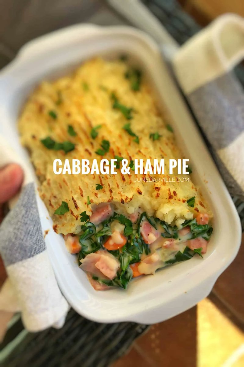 junedarville's tweet image. 🍂 𝐂𝐚𝐛𝐛𝐚𝐠𝐞 𝐀𝐧𝐝 𝐇𝐚𝐦 𝐏𝐢𝐞
🍂 My delicious green cabbage and ham pie au gratin... Cabbage, shredded ham and white sauce covered with au gratin mashed potatoes! #ham #cabbage #pie
🍂 𝐑𝐞𝐜𝐢𝐩𝐞 &amp;gt;&amp;gt; junedarville.com/cabbage-and-ha…