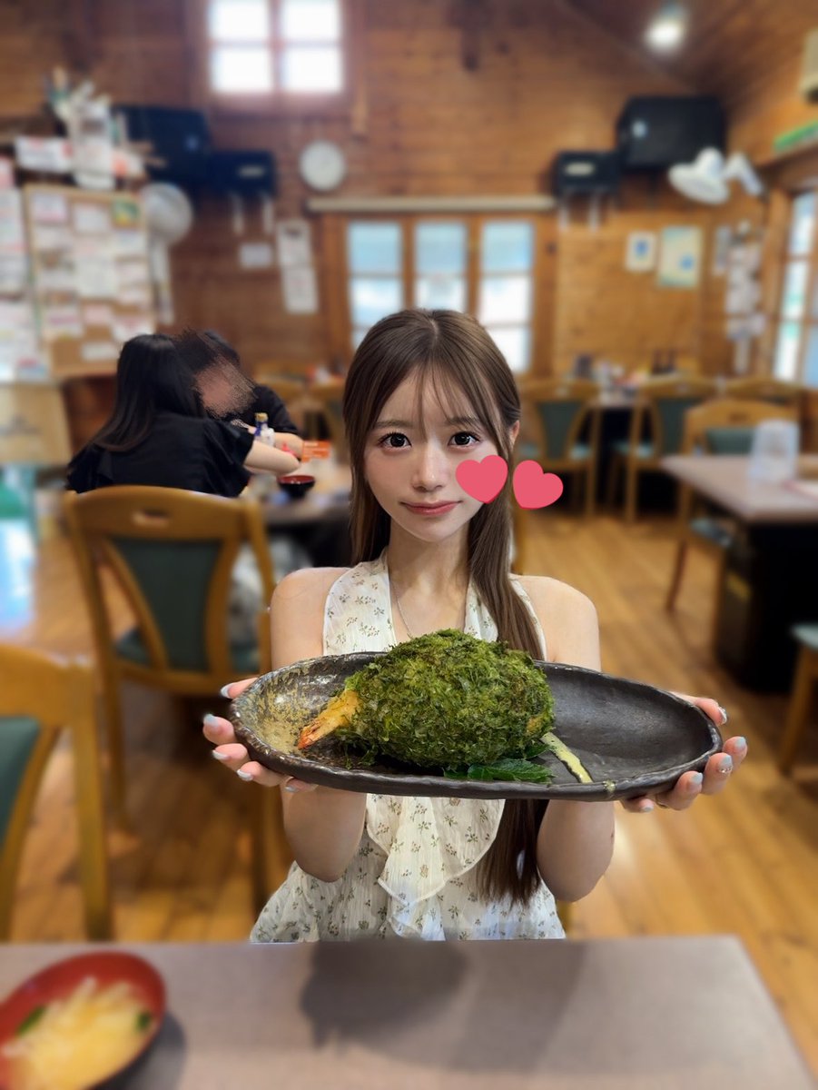 arimurachan2's tweet photo. じゃじゃーん‼️
メガビッグおにぎり〜 https://t.co/pryiSEH44p