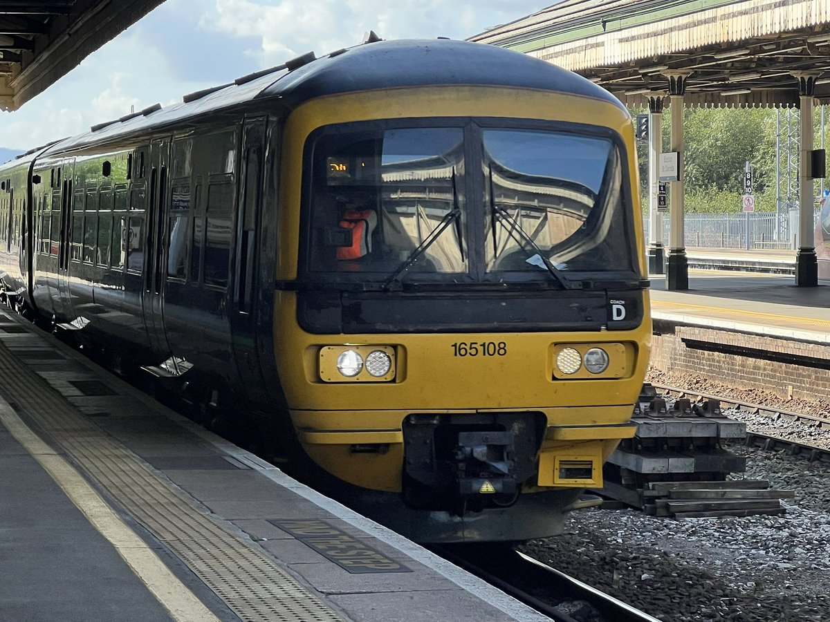 TomSingleton4's tweet image. Even more mega traction at Exeter 😍😍😍

#Class158 #Class159 #Class165
