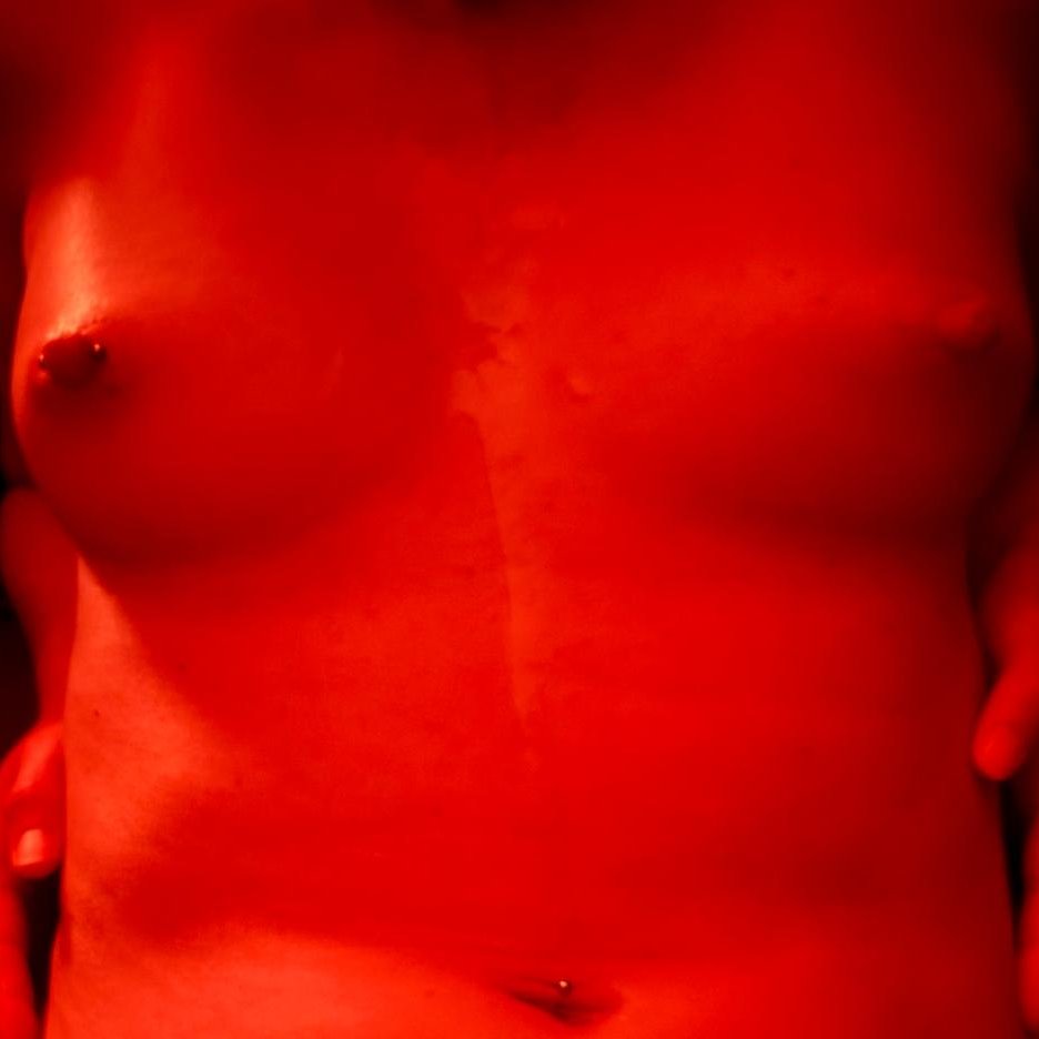 endlich mal wieder ein Bild aus dem Hotel bekommen.

Wir waren in einer anderen Stadt zum feiern, ich mit Freunden in den Kneipen unterwegs und aus dem Hotel bekomme ich das Bild mit frischem Sperma.

(Sorry für die Qualität)

#cuckold #wifesharing #hotwife #cleanup #geileehefrau