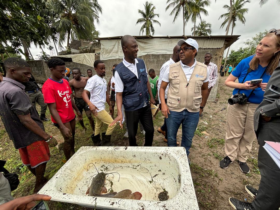 This week, <a href="/FAONigeria/">FAO Nigeria</a> Rep @hgadain joined young graduates of the <a href="/ASA_WISHH/">ASA WISHH Program</a>-supported #SEJFarm in Badagry and reaffirmed <a href="/FAO/">Food and Agriculture Organization</a>’s commitment to youth empowerment &amp; agrifood transformation, marking a step towards closing Nigeria’s fish production gap. 🌱🐟
#4Betters