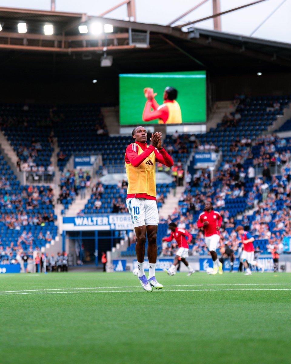mmoessmer's tweet photo. 🔵⚪ Retour en images sur la soirée européenne à la Meinau !

Le Racing affrontait Brøndby IF 🇩🇰 dans une ambiance 🔥 et pour l’inauguration de la nouvelle tribune 🏟️.

Premier round intense avant le retour au Danemark ! 💪

Allez Racing !

📸 @RCSA &amp; @BrondbyIF https://t.co/jAfTh234Il