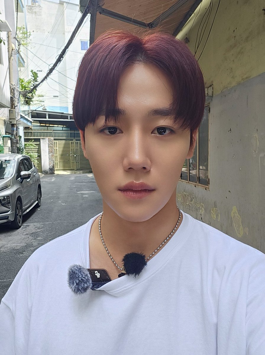 GoldenChild's tweet photo. [🎥] (IDOL_ABC TOUR EP-05 / Vietnam) 개구리 먹방부터 힐링 스파까지! 그리고 드디어 두 번째 키워드 오픈?! (ENG sub) (출처 : THE K-POP | YouTube)

▶ https://t.co/YyZCZdc2hg

#GoldenChild #골든차일드 #GNCD
#이장준 #LEEJANGJUN
#IDOLABCTOUR https://t.co/QNvScACWCC