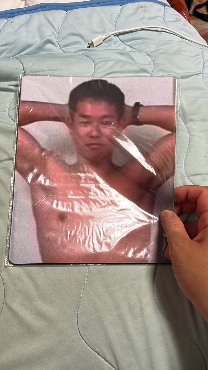 budo_1227's tweet photo. @inmueraser2 
野獣先輩マウスパッド届いてたゾー(激遅報告)(月曜には届いてました) https://t.co/UkwowxiGua