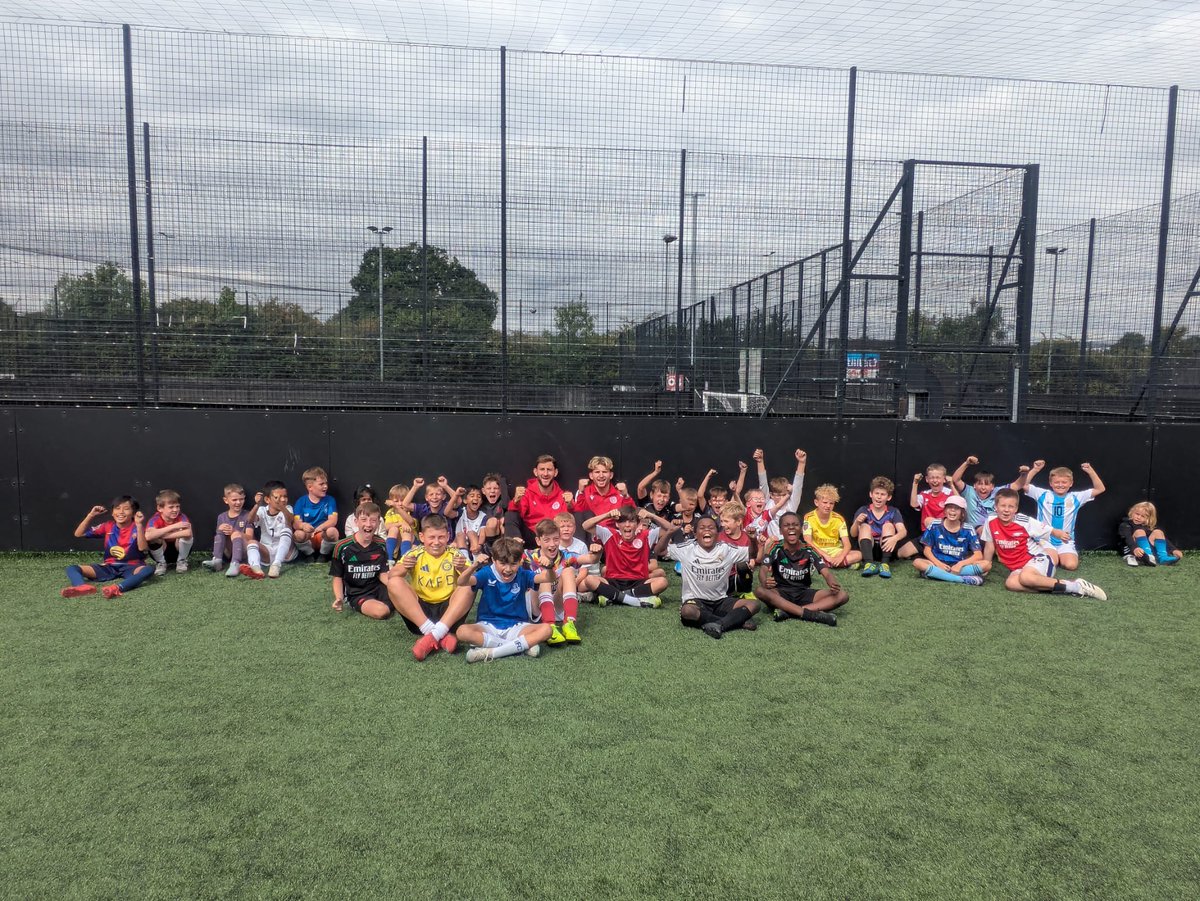 Stevenage FC Sports Hub (@sfcsportshub) on Twitter photo A huge thank you to Jasper Pattenden & Charlie Goode for visiting our Soccer Camps yesterday! ⚽👏
Our participants had an amazing time with them!
Want your child to join the fun at Stevenage FC Sports Hub’s Soccer Camps?
👉 Visit: linktr.ee/stevenagefcspo…
<a href="/StevenageFC/">Stevenage FC 🔴⚪</a> A huge thank you to Jasper Pattenden & Charlie Goode for visiting our Soccer Camps yesterday! ⚽👏
Our participants had an amazing time with them!
Want your child to join the fun at Stevenage FC Sports Hub’s Soccer Camps?
👉 Visit: linktr.ee/stevenagefcspo…
<a href="/StevenageFC/">Stevenage FC 🔴⚪</a>