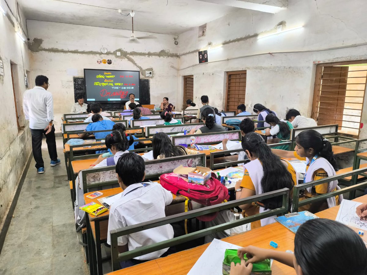 Different types of Competition organised by Nayagarh Municipality for Primary &amp; High School level students for Swayat Sasan Divas-2025