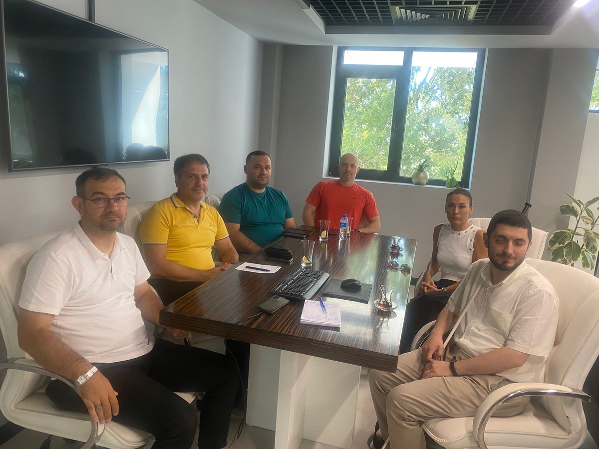 Engelsiz Yaşam ve Destek Koordinatörlüğü olarak, web sayfası ve SABİS’in erişilebilirliği üzerine toplantı gerçekleştirdik. Hedefimiz; dijital ortamlarımızı herkes için erişilebilir kılmak 🌿✨