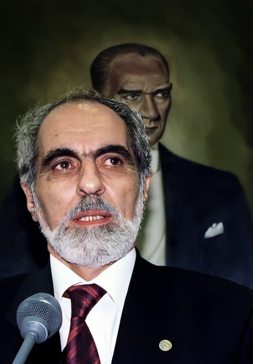 Hem Türkçülüğün hem de idealizmin temsilcisi olan Ebulfez Elçibey; yaşamıyla da ölümüyle de -bedeli ne olursa olsun- ikisinin ayrılmazlığının anlamını ve önemini vurgulamıştır.

Yanında bulunmak ve ülküsünü paylaşmak bahtiyarlığına erdiğim Elçibey’i saygı ve özlemle anıyorum.