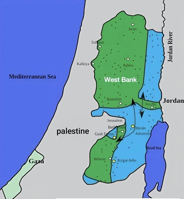 PBlanrue's tweet photo. Après l'approbation par l'État juif du plan de colonisation E1, la Cisjordanie va être divisée en deux parties, nord et sud, la colonie de Ma'ale Adumim (bleu) séparant les zones de la Cisjordanie (vert). https://t.co/TCfogHkD66